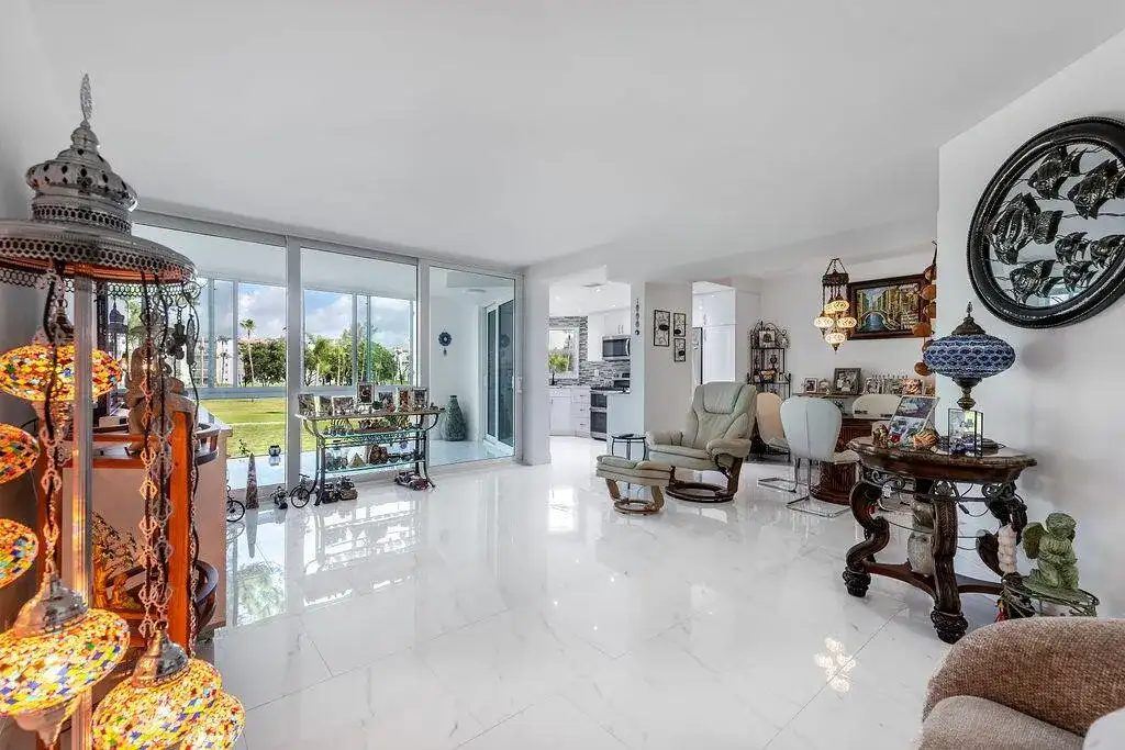 3661 Via Poinciana Road # 206, Lake Worth FL 33461 photo 2