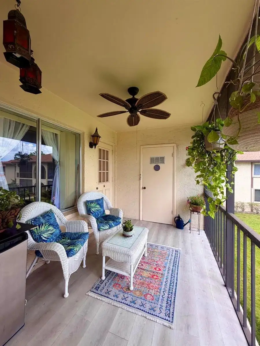 301 Knotty Pine Circle # 2, FL 33463 photo 5