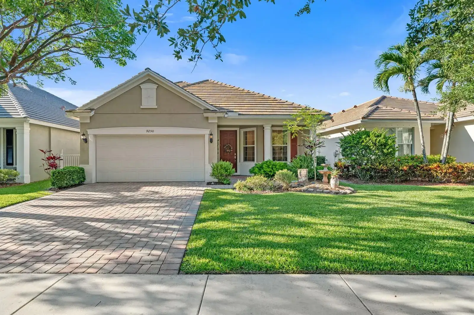 9250 Wrangler Drive, Lake Worth FL 33467 photo 2