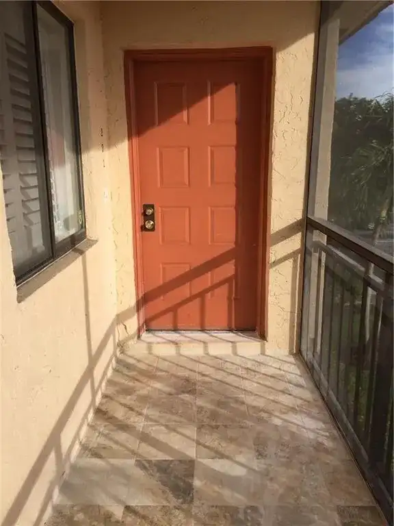 331 Lakeview Drive # 201, Weston FL 33326 photo 4