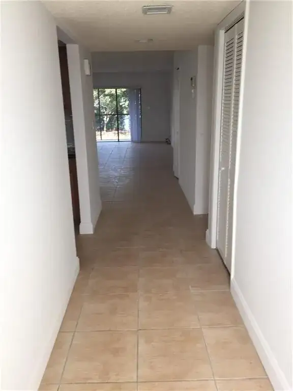 331 Lakeview Drive # 201, Weston FL 33326 photo 5