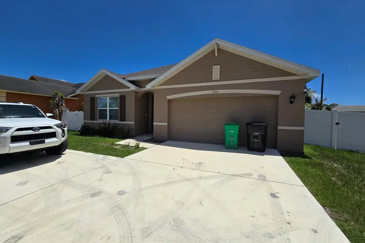 2101 SE Floresta Drive, Port St. Lucie FL 34984