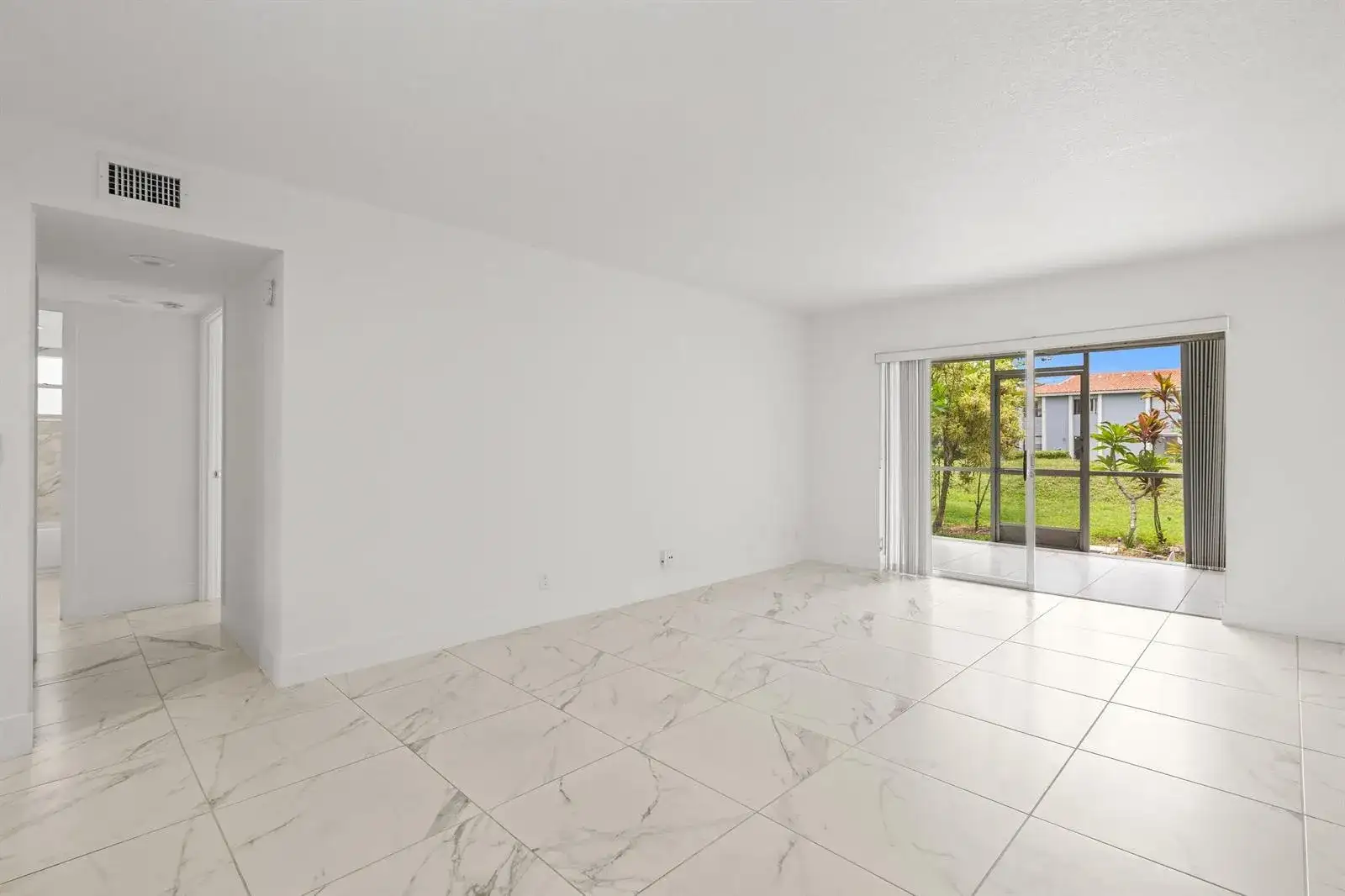 3090 Holiday Springs Boulevard Unit 109, Margate FL 33063 photo 5