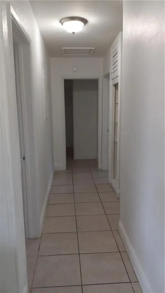 330 NW 38th Street, Deerfield Beach FL 33064 photo 4