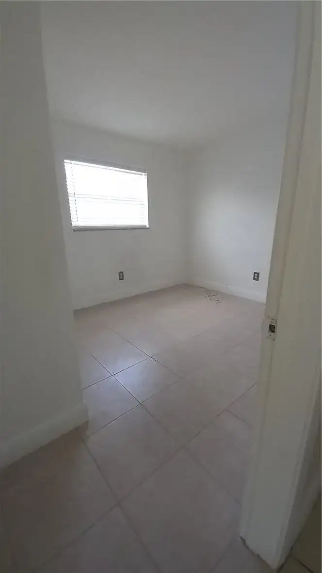 330 NW 38th Street, Deerfield Beach FL 33064 photo 5