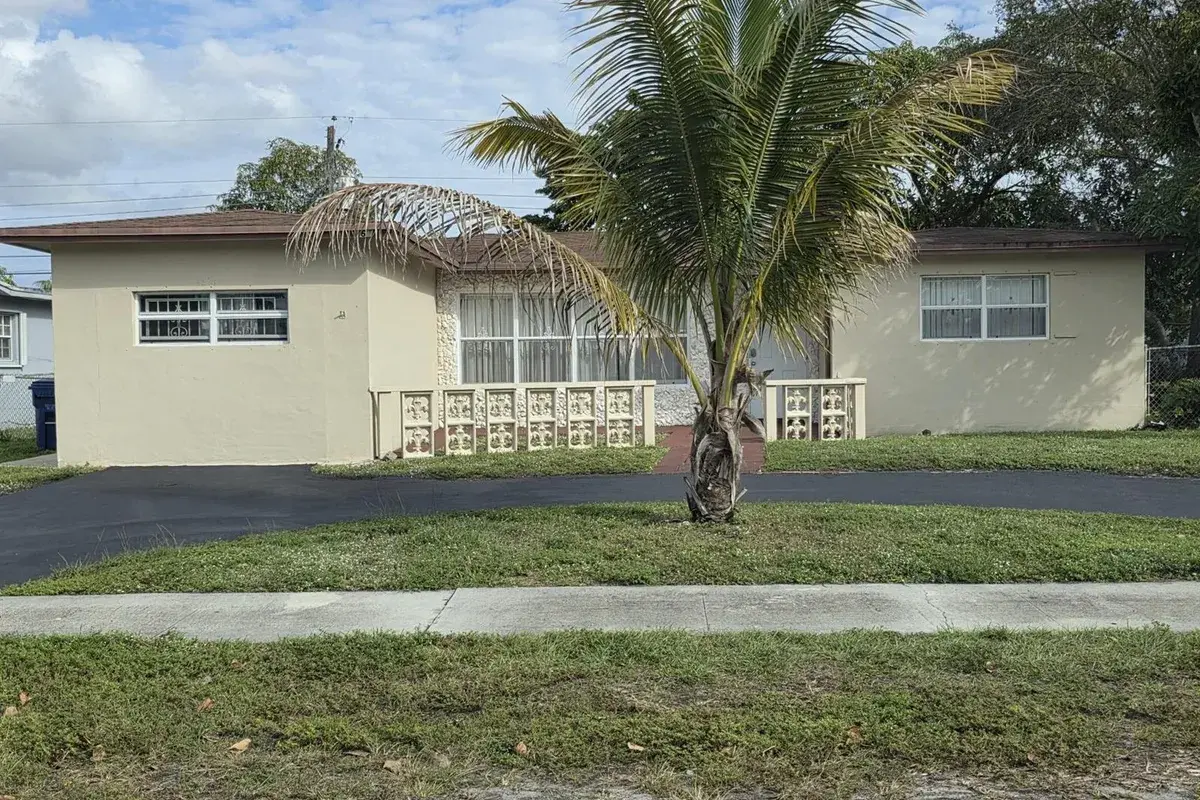 5261 NW 14th Place, Lauderhill FL 33313