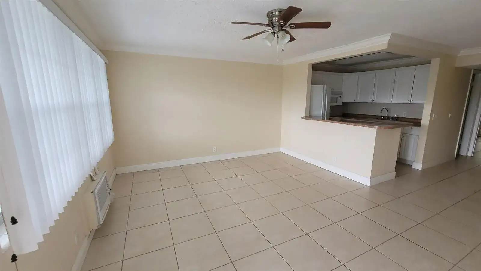 375 Camden P, West Palm Beach FL 33417 photo 3