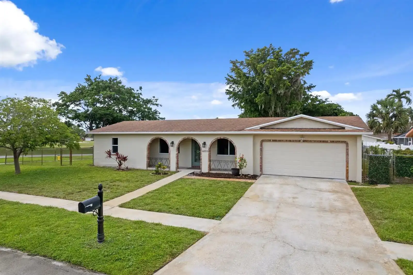 4100 NW 7th Street, Coconut Creek FL 33066