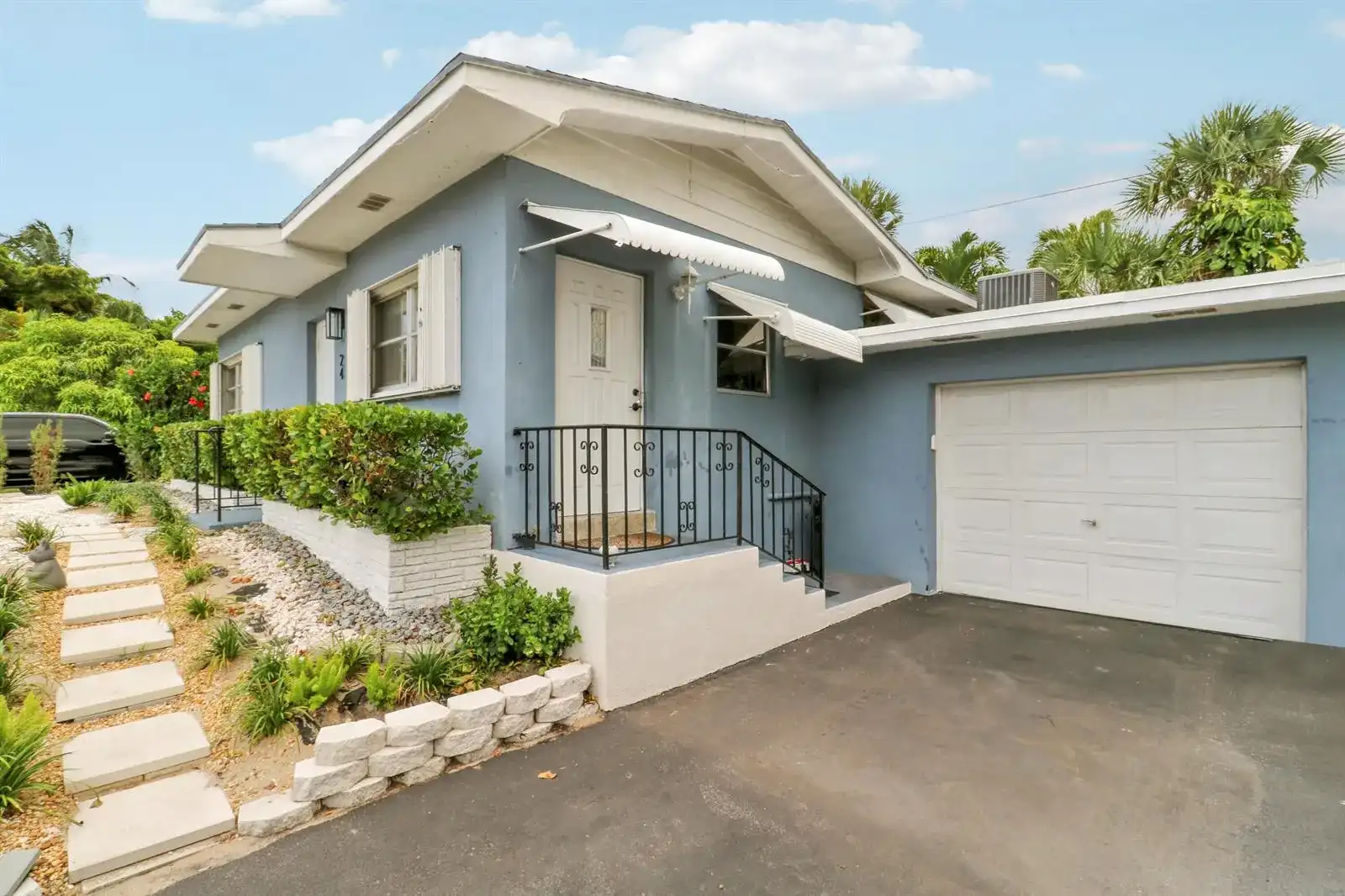24 Douglas Drive, Ocean Ridge FL 33435