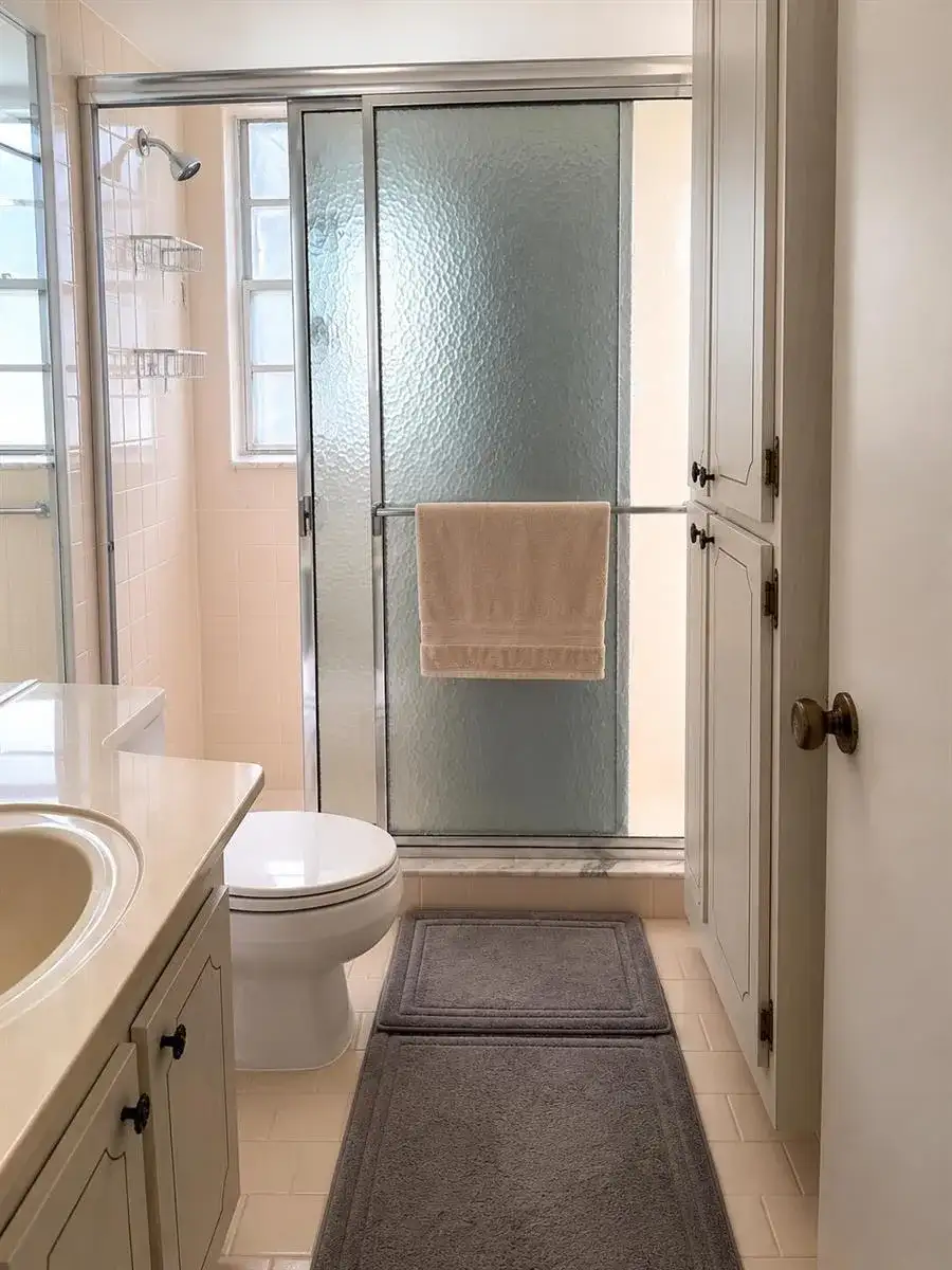 305 Fanshaw H, Boca Raton FL 33434 photo 4