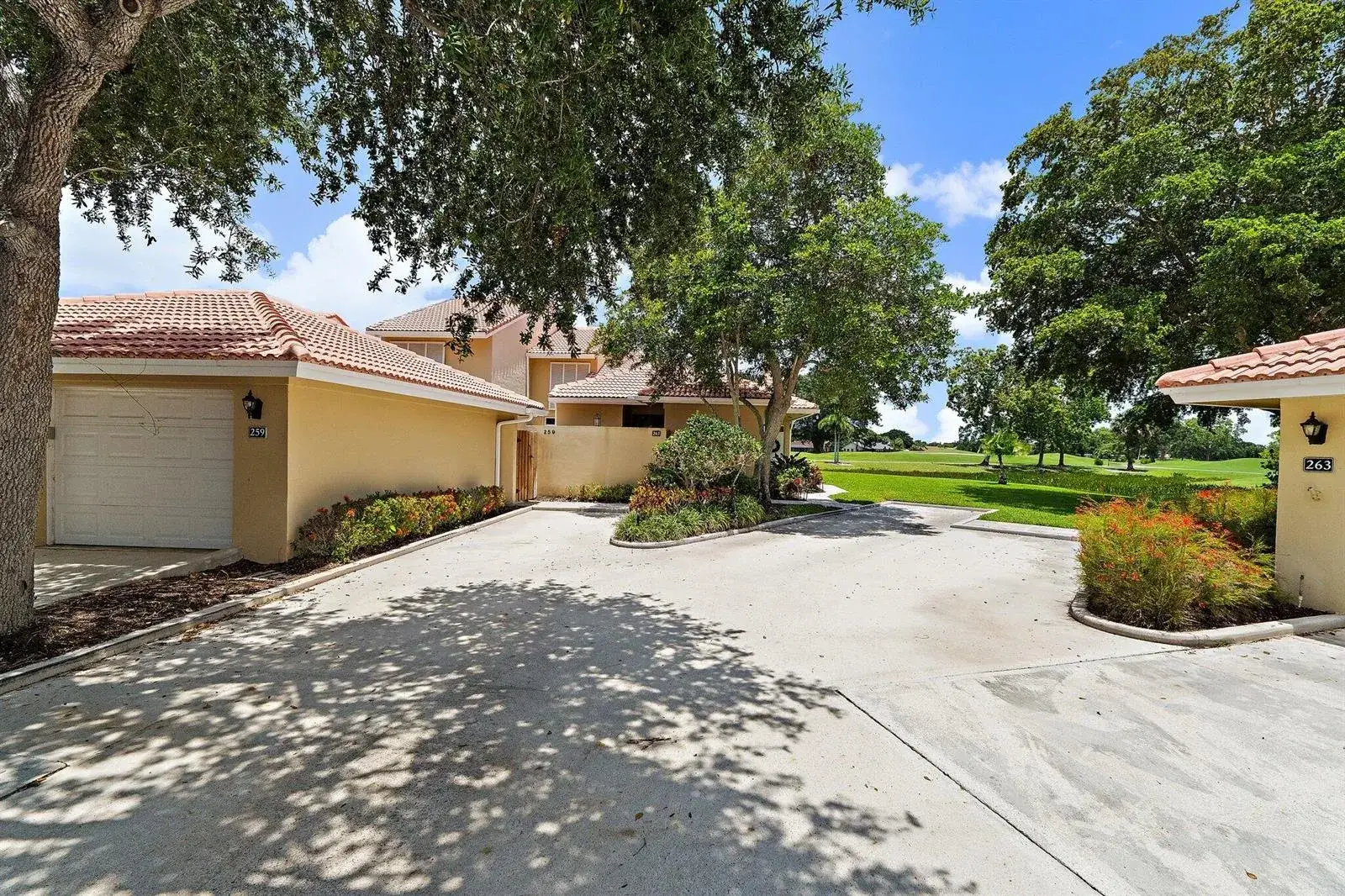 261 Old Meadow Way Way, Palm Beach Gardens FL 33418