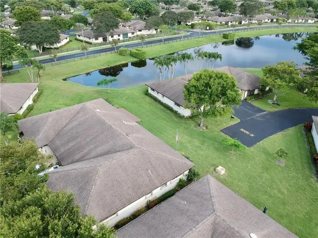 10151 Eaglewood Terrace # A, Boynton Beach FL 33436 photo 2