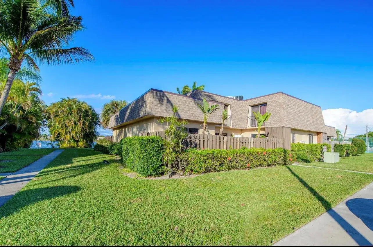 4101 N Waterview Circle # a, Palm Springs FL 33461
