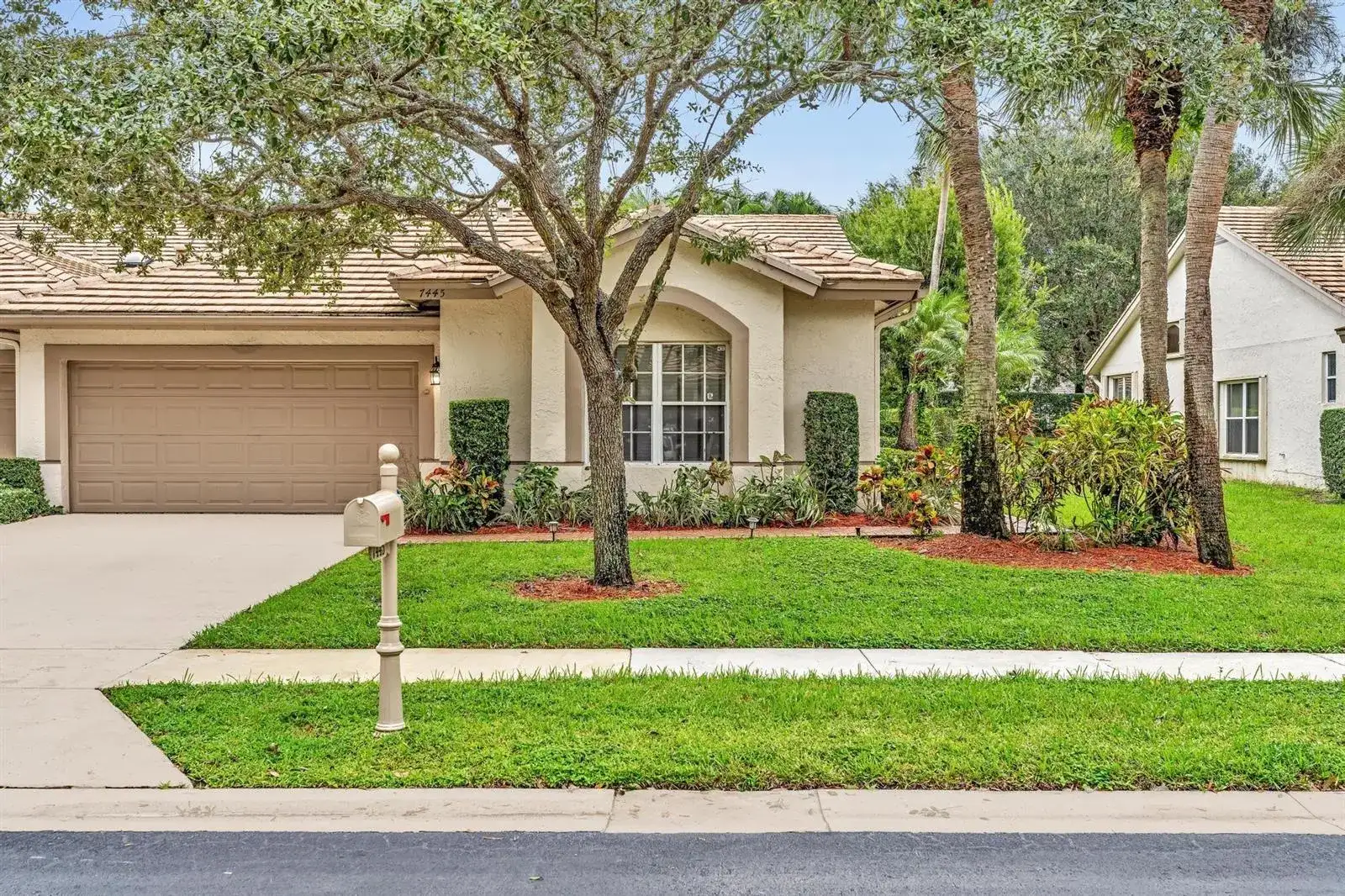 7445 Rockbridge Circle, Lake Worth FL 33467 photo 2