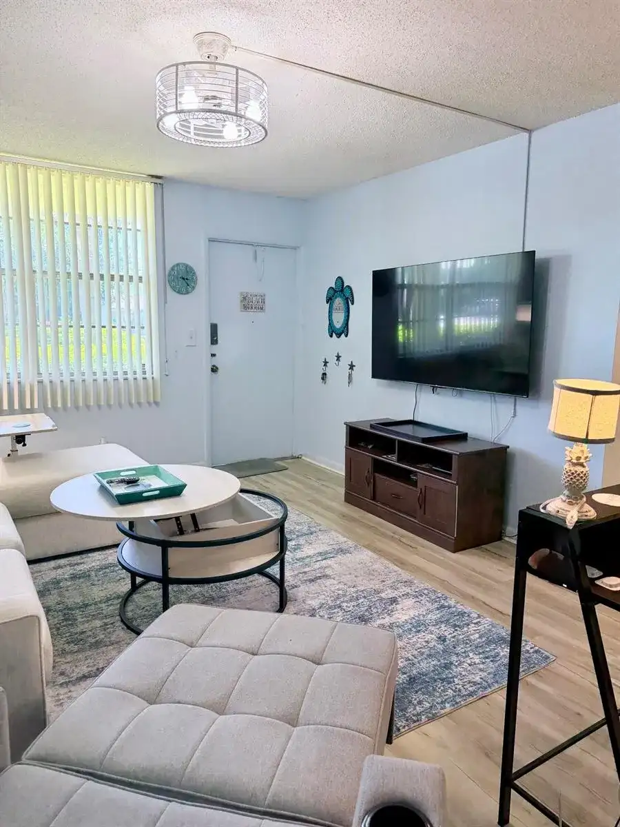 2400 NE 10th Street # 106, Pompano Beach FL 33062 photo 3