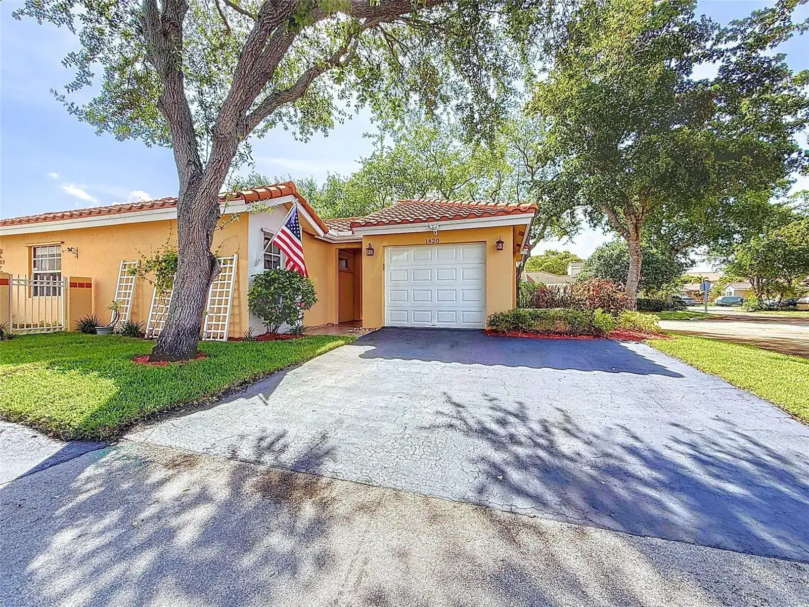 1420 Seagrape Circle, Weston FL 33326