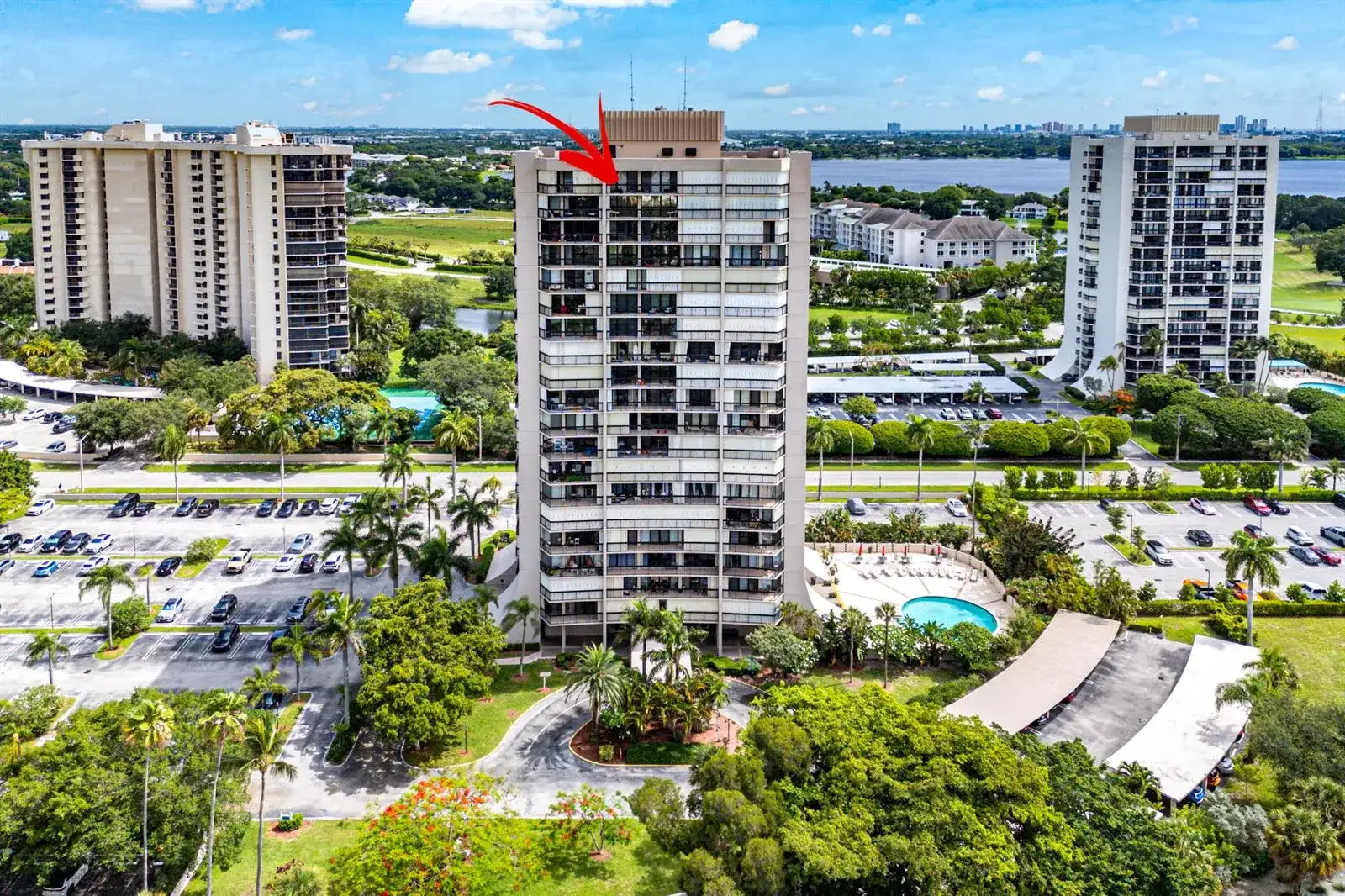 2425 Presidential Way, West Palm Beach FL 33401 photo 2