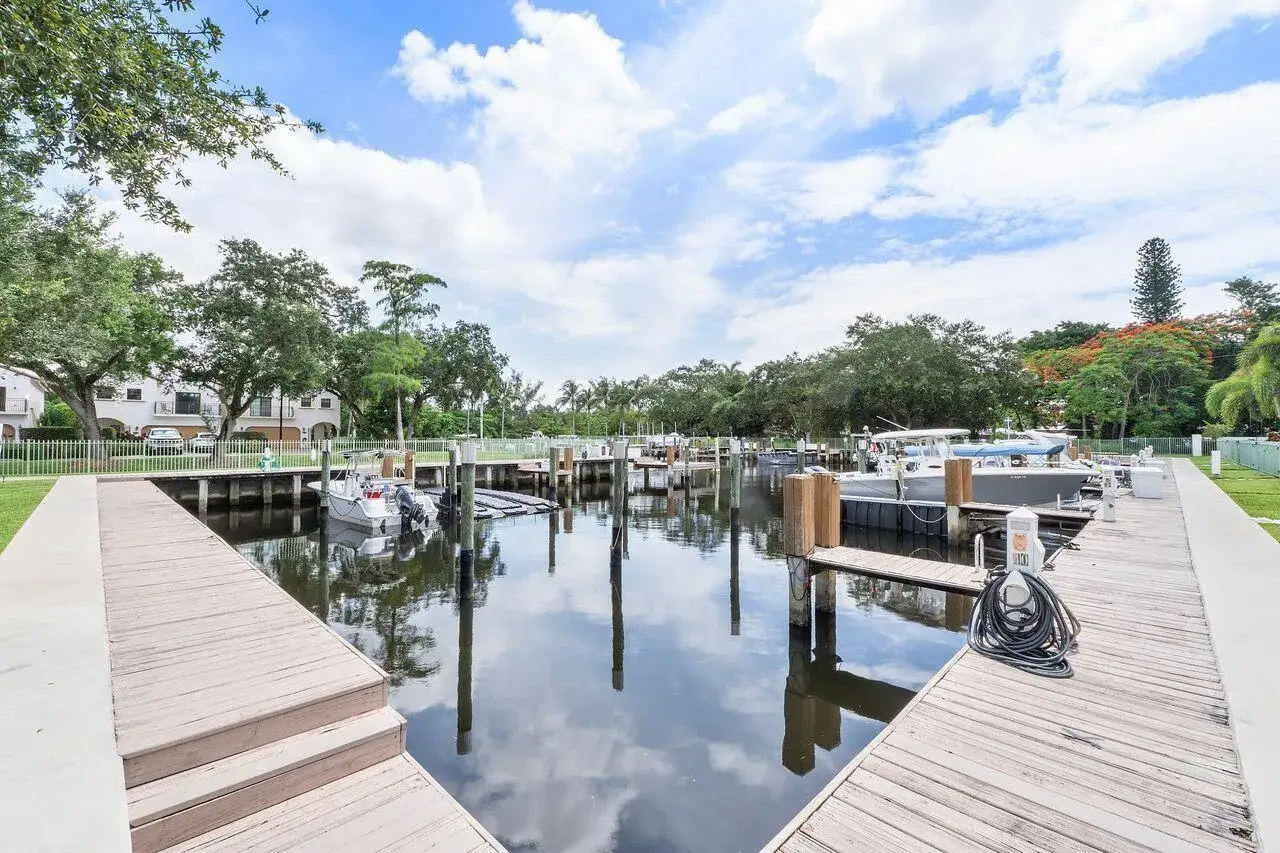 2932 Hidden Harbour Court, Dania Beach FL 33312