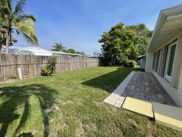 180 SW 77th Avenue, Margate FL 33068 photo 4