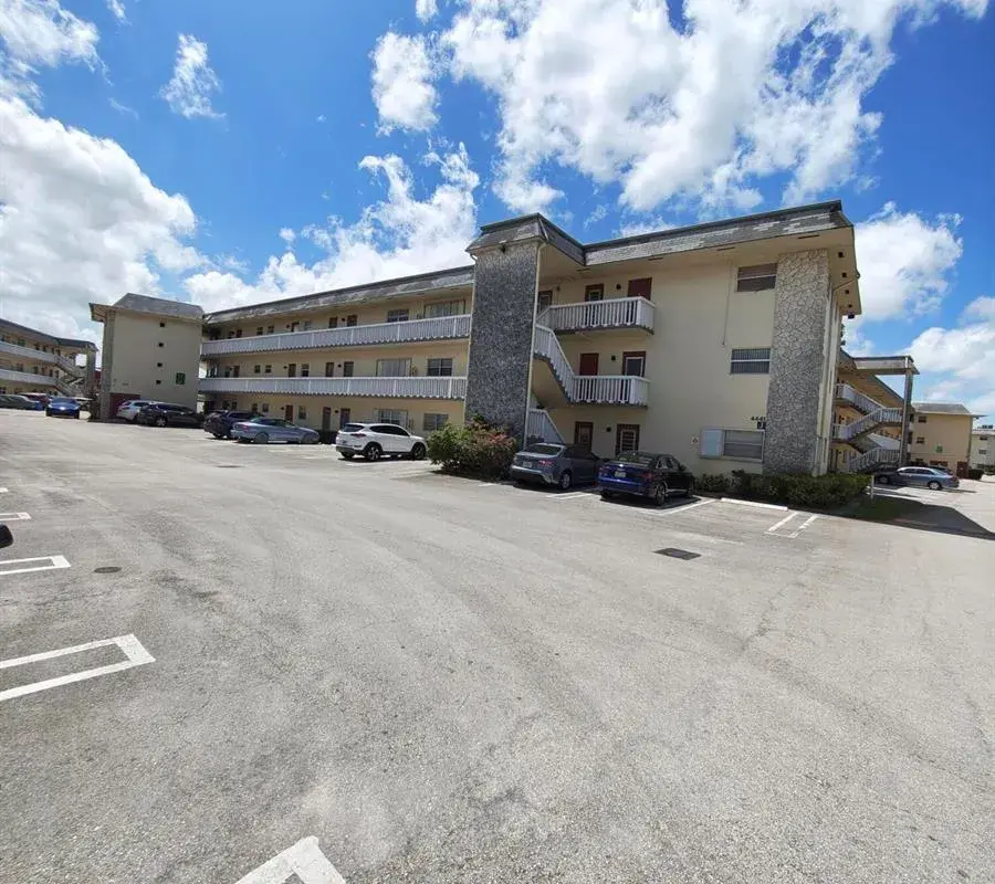 4441 NW 16th Street, Lauderhill FL 33313