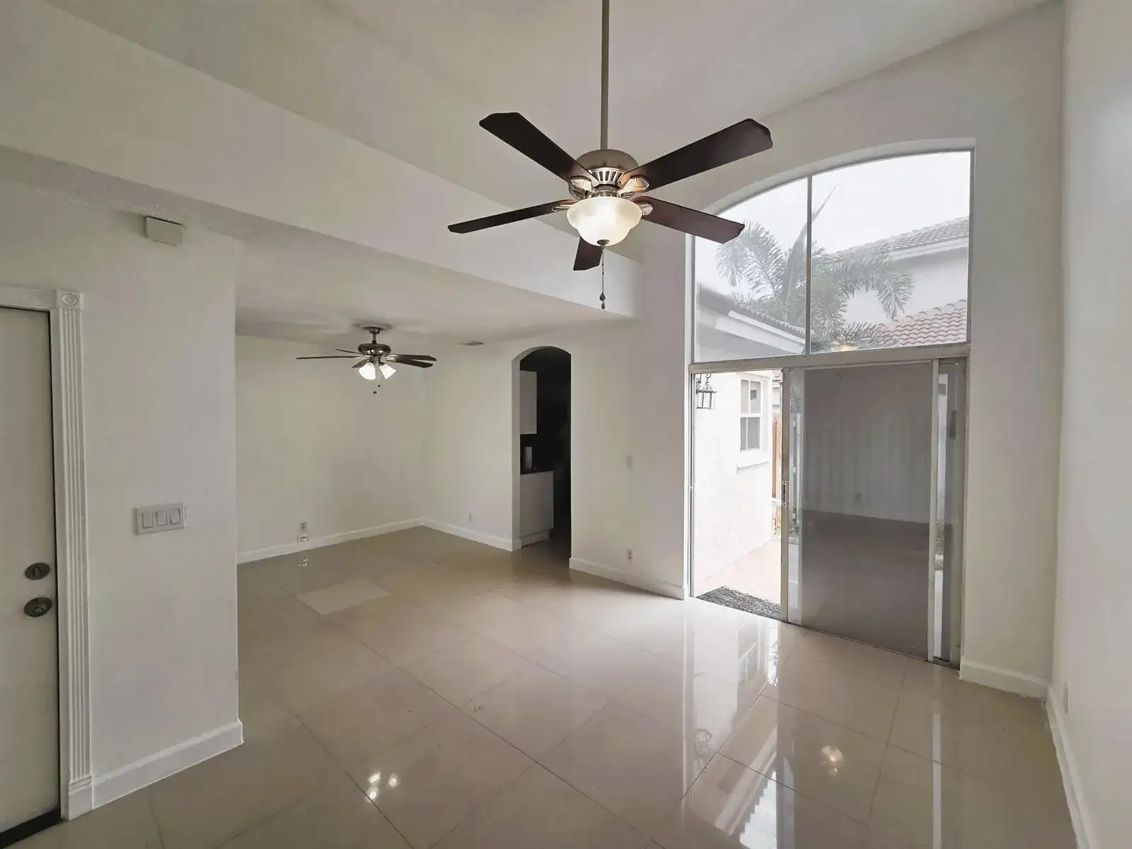 533 NW 47th Avenue, Coconut Creek FL 33063 photo 2
