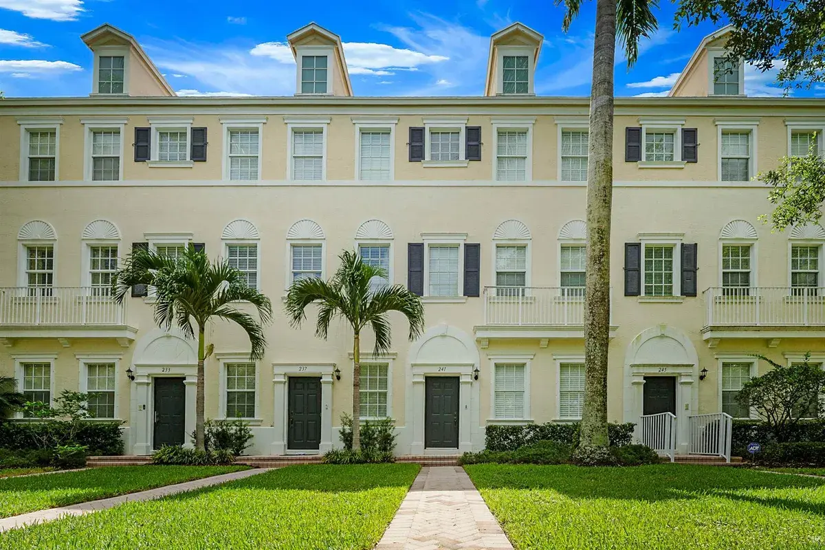 241 E Thatch Palm Circle, Jupiter FL 33458