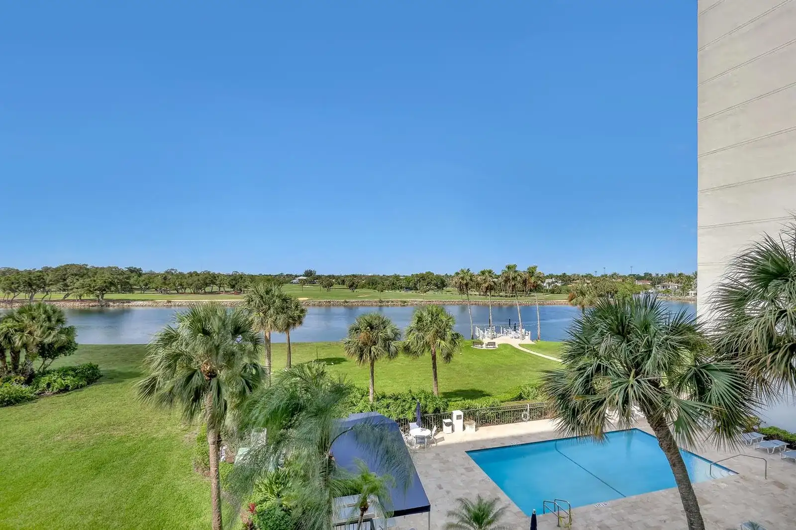 356 Golfview Road # 403, North Palm Beach FL 33408