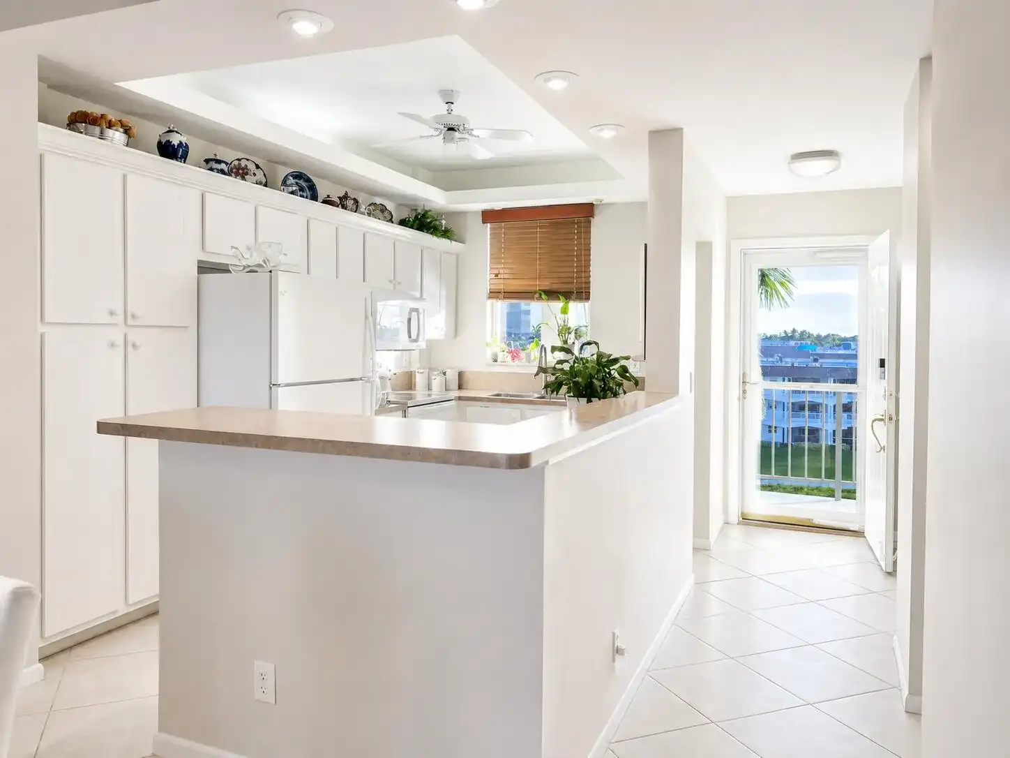 100 Paradise Harbour Boulevard # 506, North Palm Beach FL 33408