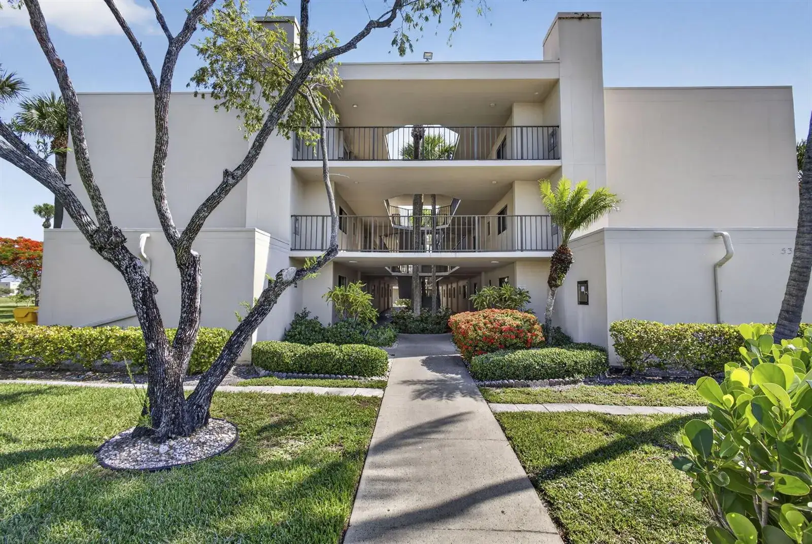 5340 Las Verdes Circle # 307, Delray Beach FL 33484