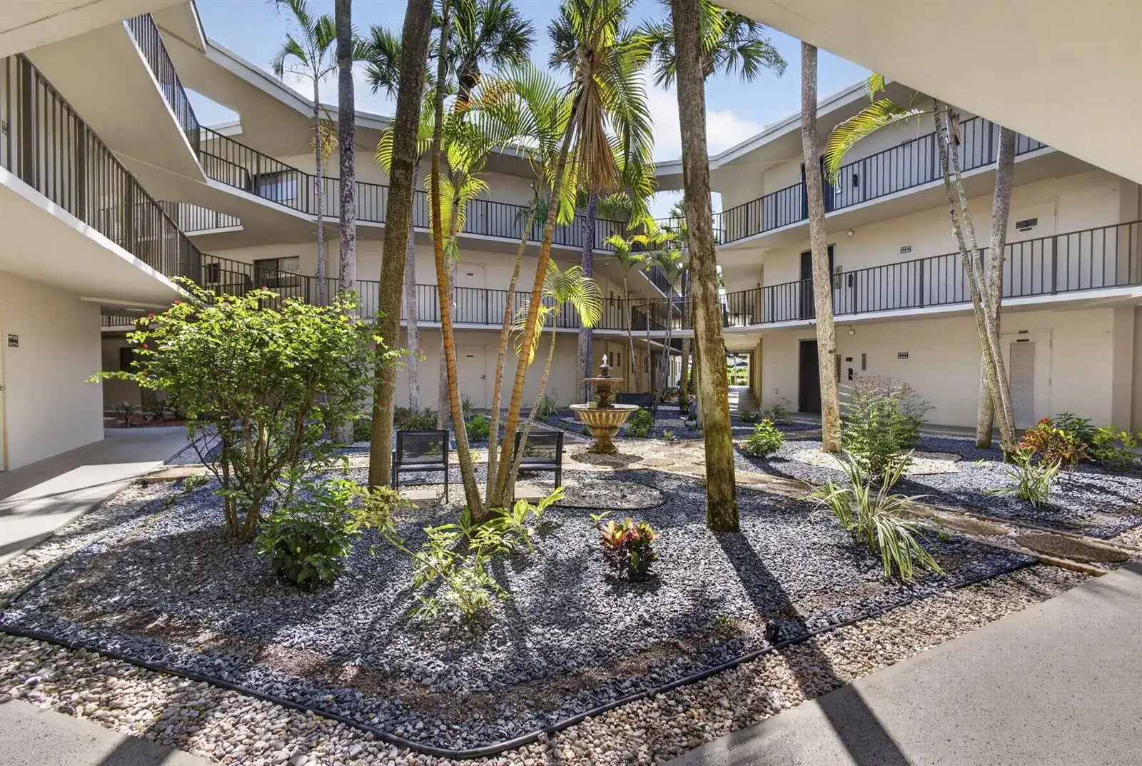 5340 Las Verdes Circle # 307, Delray Beach FL 33484 photo 2