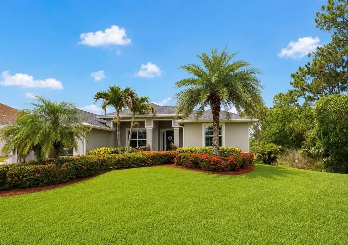 367 SW Vista Lake Drive, Port St. Lucie FL 34953 photo 5