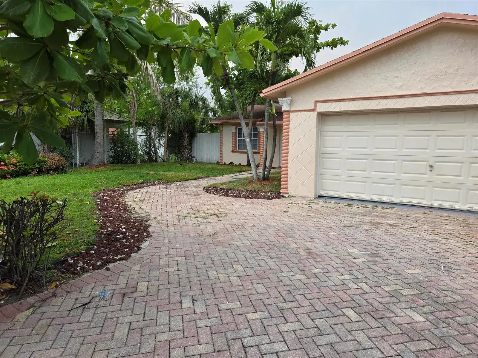7601 Kimberly Boulevard, North Lauderdale FL 33068 photo 3