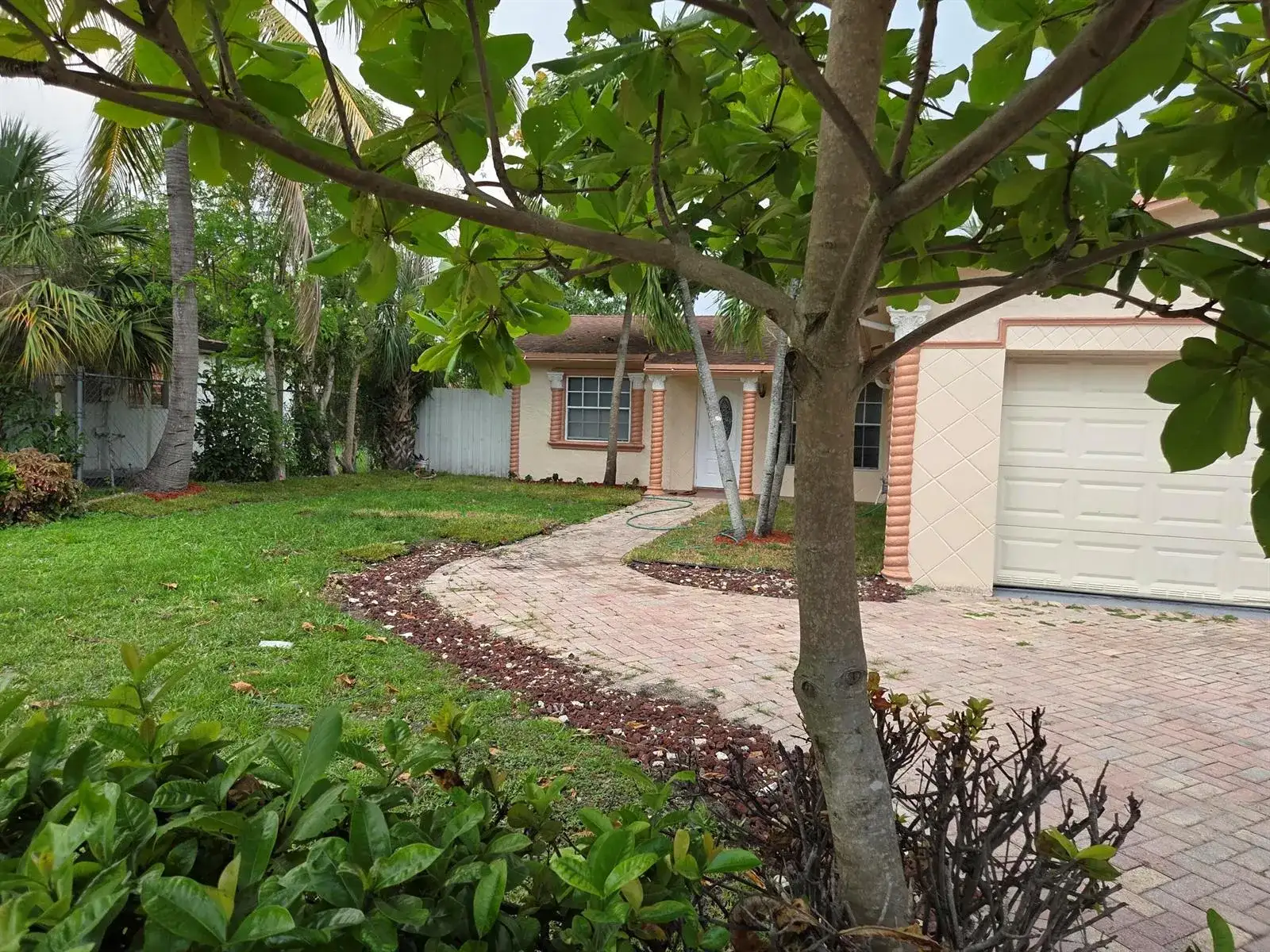 7601 Kimberly Boulevard, North Lauderdale FL 33068 photo 4