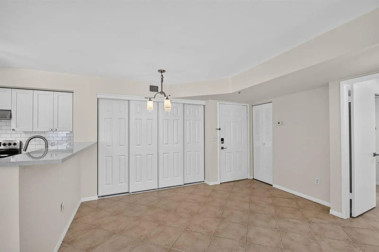 107 Yacht Club Way # 208, Hypoluxo FL 33462 photo 4