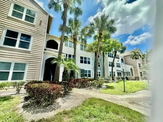 2305 N Congress Avenue # 11, Boynton Beach FL 33426