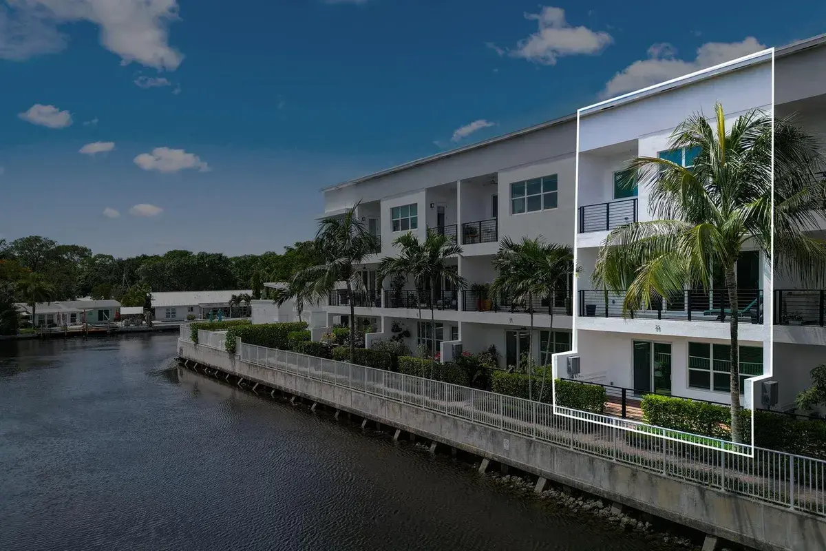 2900 NE 12th Terrace # 25, Oakland Park FL 33334