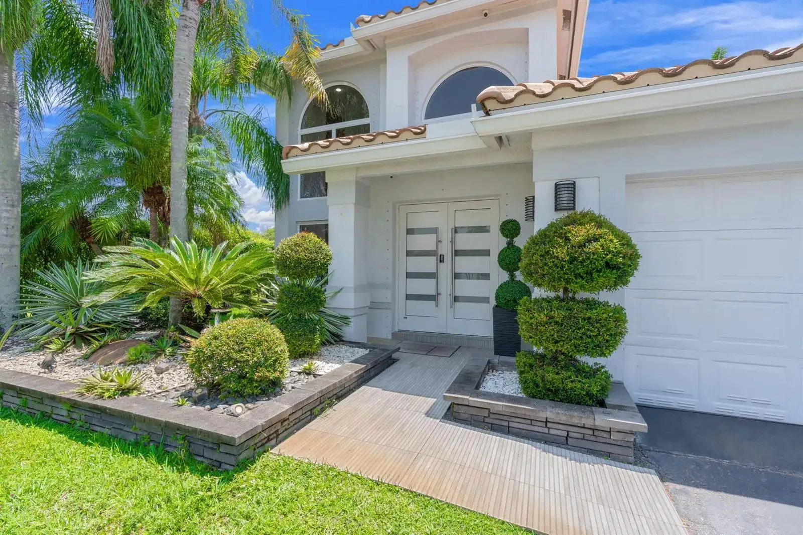 52 Gables Boulevard, Weston FL 33326 photo 5