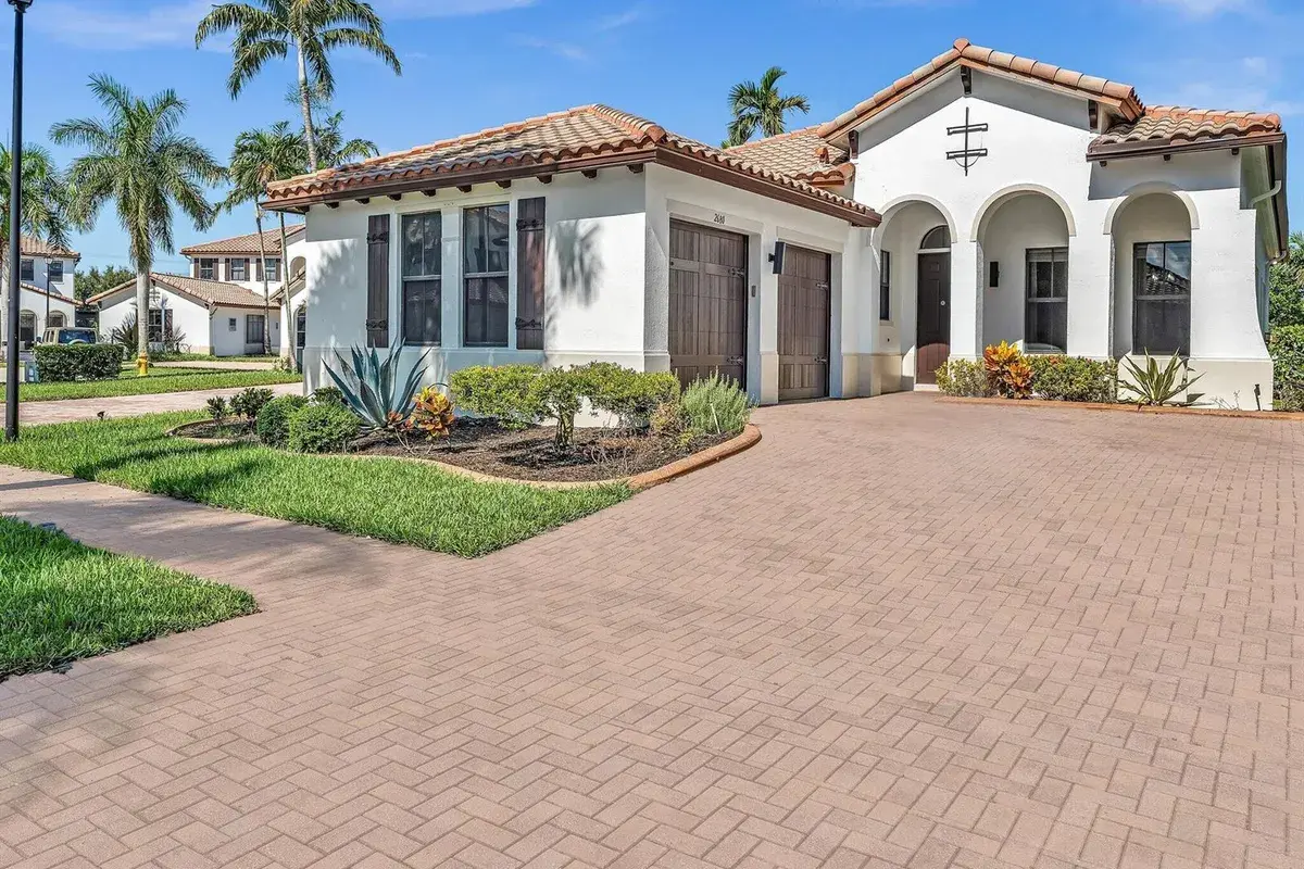 2680 NW 84th Way, Pembroke Pines FL 33024