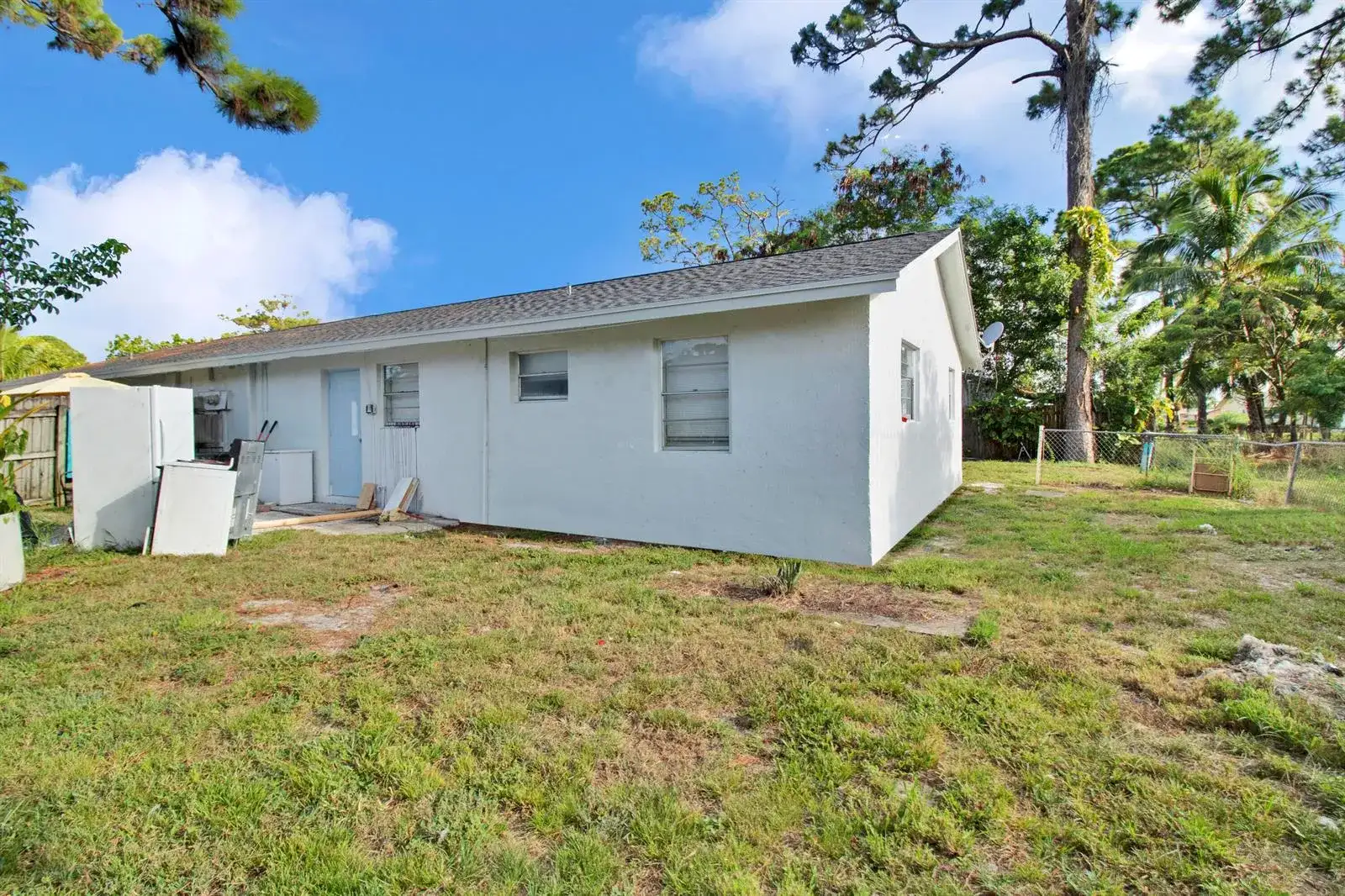 3040 Martin Avenue, FL 33463 photo 5