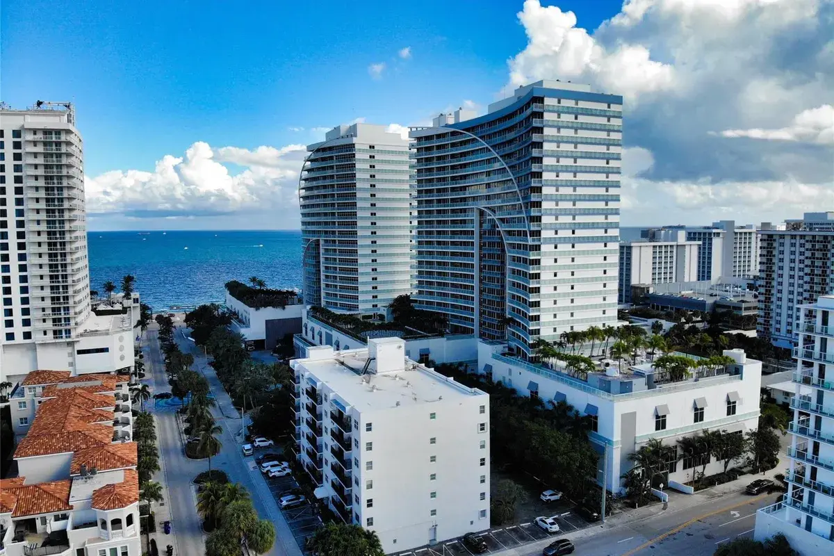 3000 Riomar Street # 406, Fort Lauderdale FL 33304