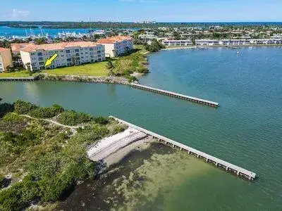 4 Harbour Isle Drive E # 106, Fort Pierce FL 34949