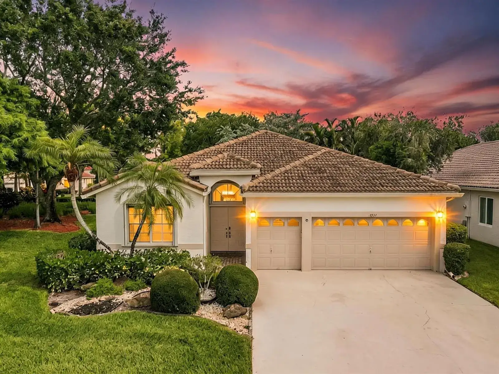 8754 NW 75th Place, Tamarac FL 33321