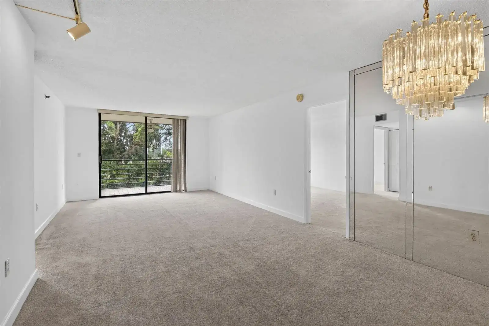 1100 Saint Charles Place # 203, Pembroke Pines FL 33026 photo 4