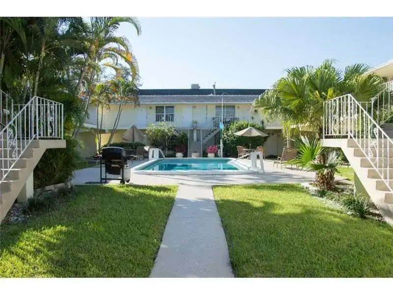 1012 SE 15th Street # 102, Fort Lauderdale FL 33316