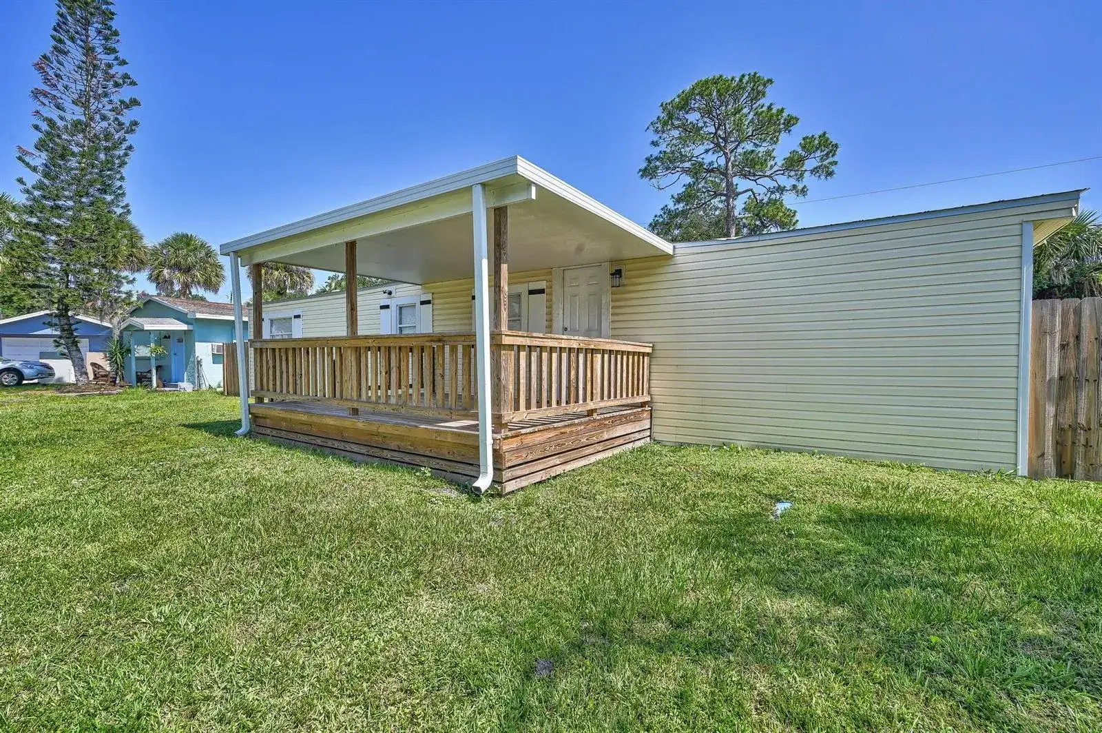 5204 Deanna Lane, Fort Pierce FL 34946 photo 2