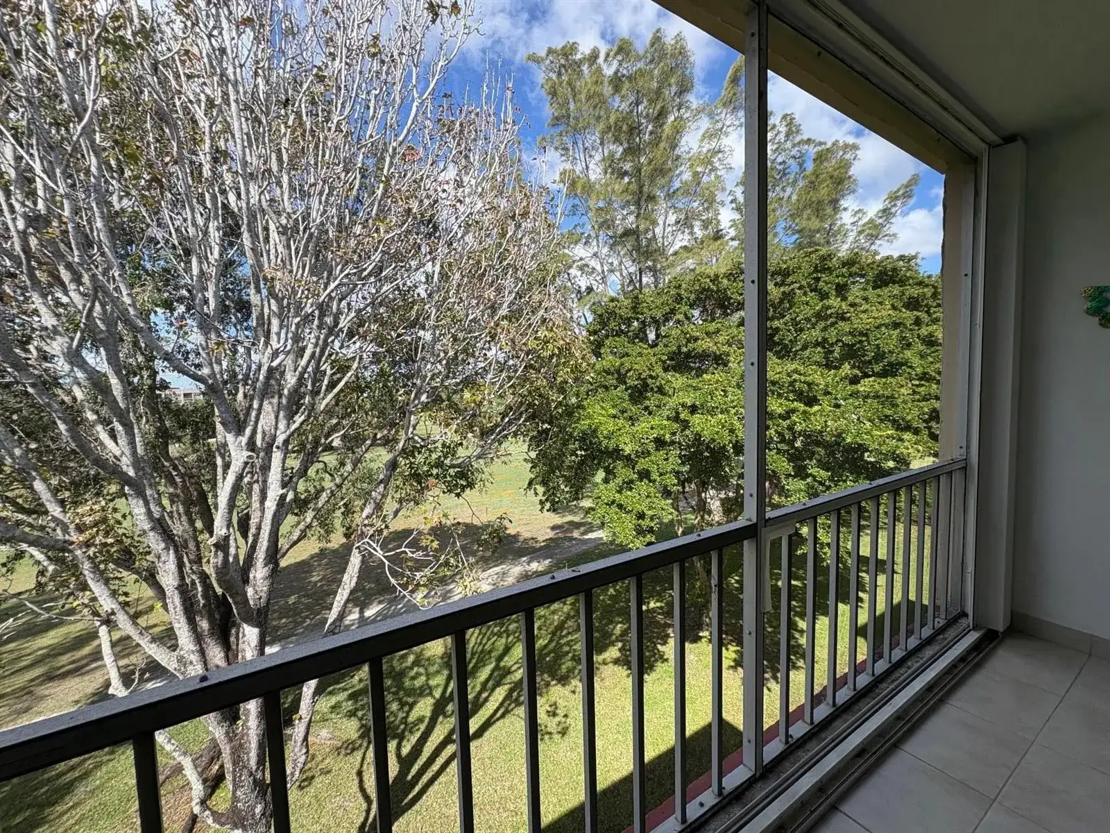 1055 Country Club Drive # 404, Margate FL 33063 photo 3