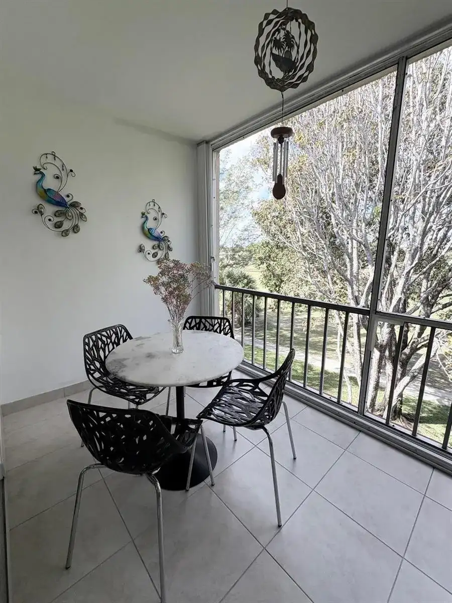 1055 Country Club Drive # 404, Margate FL 33063 photo 4
