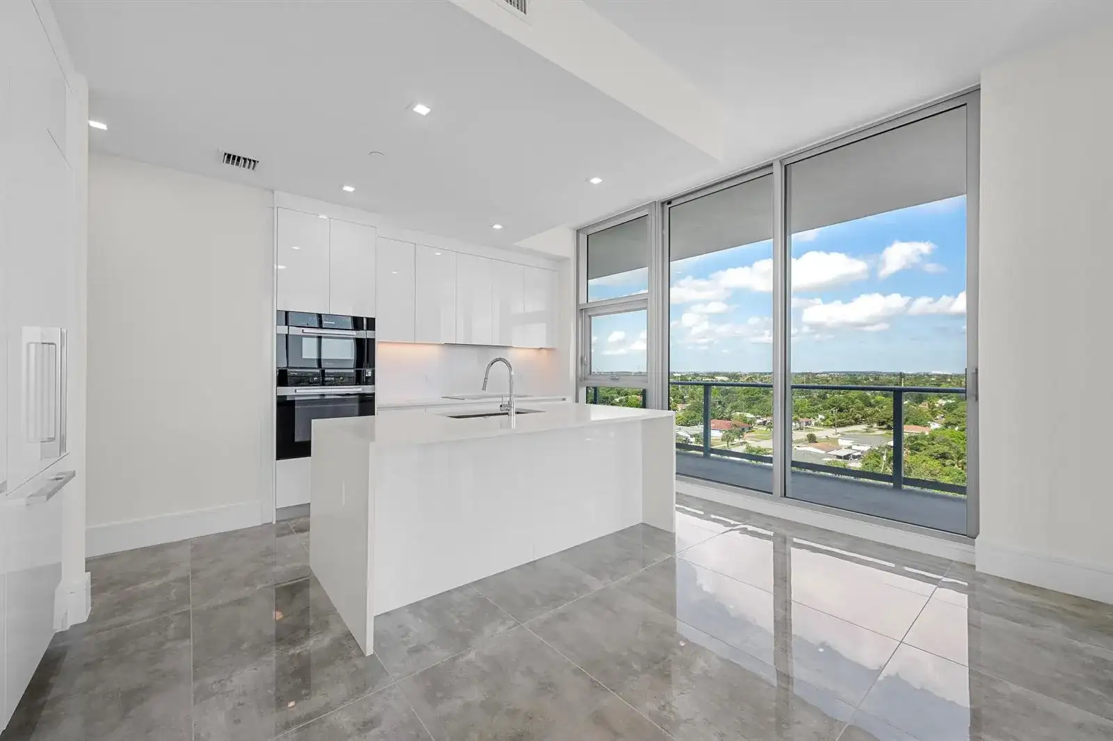 220 Lake Shore Drive # 923, Lake Park FL 33403 photo 3