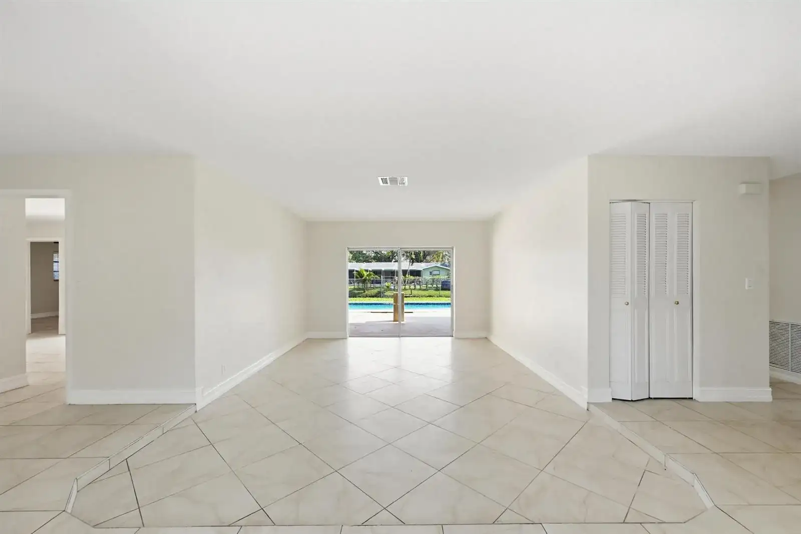 1430 NW 73rd Avenue NW, Plantation FL 33313 photo 4