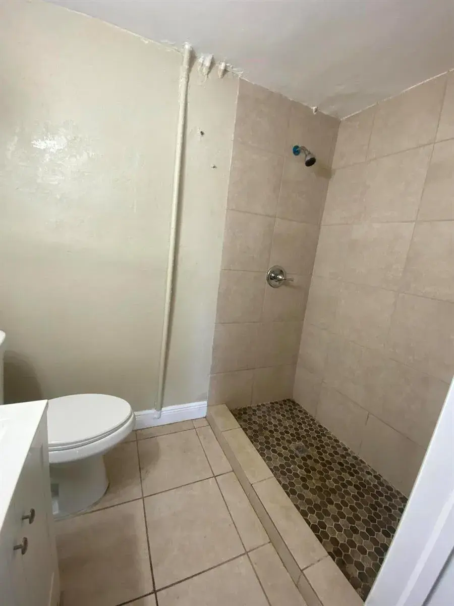 2800 W Sunrise Boulevard # 2, Fort Lauderdale FL 33311